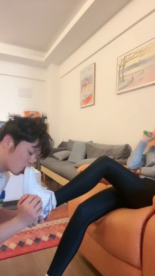 【网盘】【奈奈生】健身后原味鞋袜脚辱 bf20242