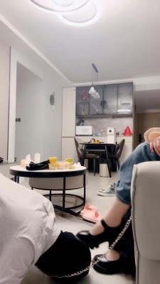 【网盘】【叶子】调教贱狗舔鞋皮鞭抽脸 bf20366