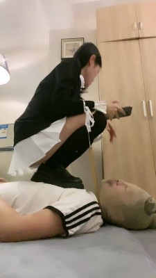 【网盘】【甜依】耳光皮鞋过膝袜踩踏专场 bf20466