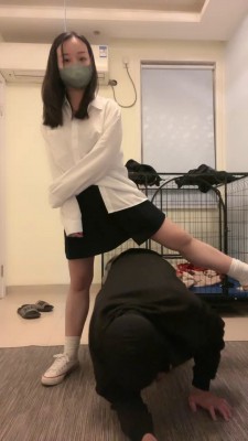 【网盘】【安静大大】母女S-高跟黑丝+帆布鞋白袜【双视角】 bf20529