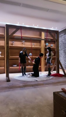 【网盘】【楼瑶】姐妹花别墅tj圈养奴【双视角版】 bf20508