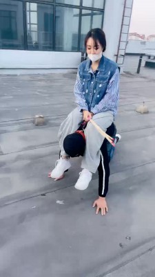 【网盘】【辣妈S】运动女神阳台遛狗 bf20581