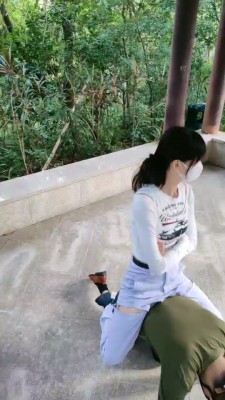 【网盘】【暴力美学】运动女神户外溜偷拍狗 bf20610