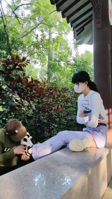 【网盘】【暴力美学】运动女神户外溜偷拍狗 bf20610