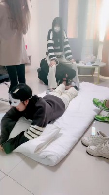 【网盘】【精神小妹】3S素人学生狗辱情侣狗 bf20995