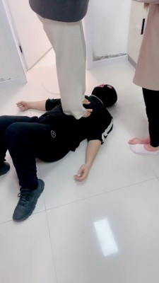 【网盘】【精神小妹】3S素人学生狗辱情侣狗 bf20995