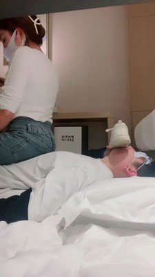 【网盘】【筱七S】小白鞋黑船袜踩狗 bf21211