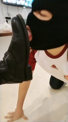 【网盘】【广州小鱼姐姐】脏长靴踩食物喂食 bf21268