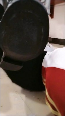 【网盘】【广州小鱼姐姐】脏长靴踩食物喂食 bf21268