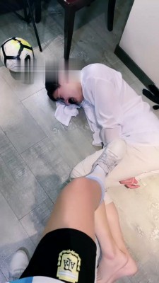 【网盘】【若依】诱惑-足球宝贝踢踹黑鬼【完整版】 bf21525