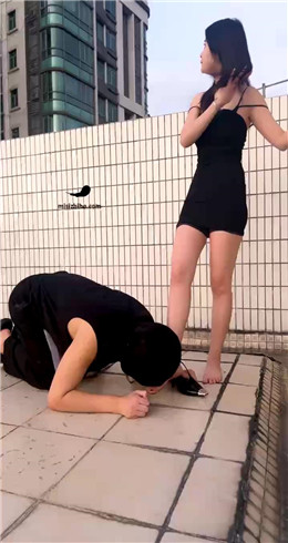 【网盘】【Fiona菲菲】天台调教尾随狗 bf21488