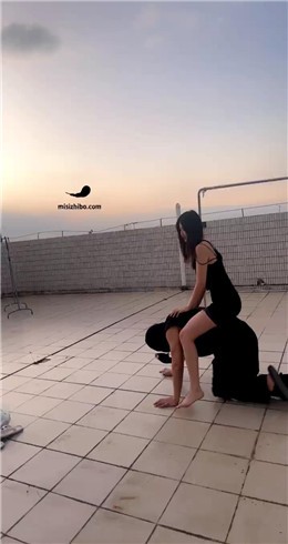 【网盘】【Fiona菲菲】天台调教尾随狗 bf21488