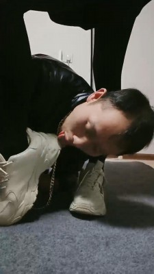 【网盘】【初恋】耳光家奴踹头踹脸 bf21718