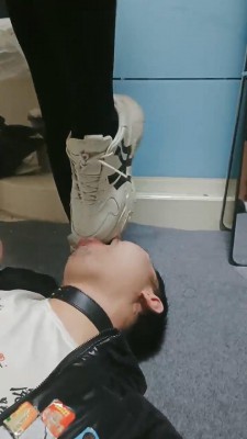 【网盘】【初恋】耳光家奴踹头踹脸 bf21718