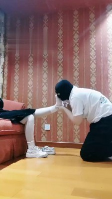 【网盘】【汐汐】小白鞋原味棉袜辱狗 bf21924