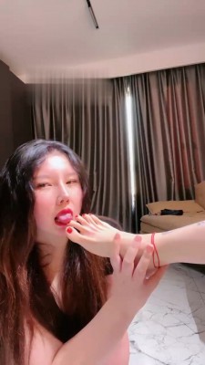 【网盘】【莉莉丝S】暴力鞭挞训练骚母猪 bf21975