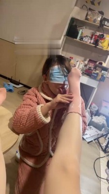 【网盘】【橘子没熟】强制母畜舔脏鞋/舔发黄内裤/磕头【完整版】bf21963