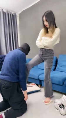 【网盘】【ccyouer】玩新来的大学生 bf22023