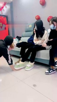 【网盘】【精神小妹】3S原味袜气味羞辱/踩踏 bf22044