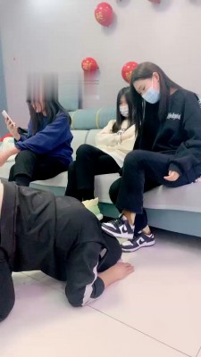 【网盘】【精神小妹】3S原味袜气味羞辱/踩踏 bf22044