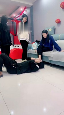 【网盘】【精神小妹】3S原味袜气味羞辱/踩踏 bf22044