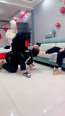 【网盘】【精神小妹】3S原味袜气味羞辱/踩踏 bf22044