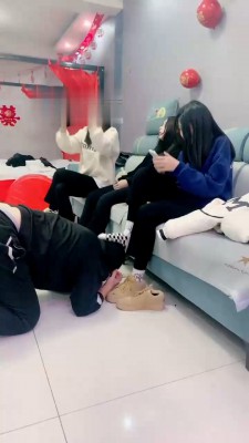 【网盘】【精神小妹】3S原味袜气味羞辱/踩踏 bf22044