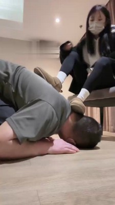 【网盘】【阿月】雪地靴白袜气味羞辱 bf22067