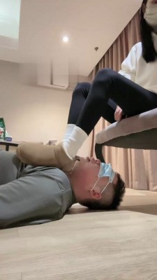 【网盘】【阿月】雪地靴白袜气味羞辱 bf22067