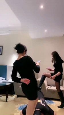 【网盘】【丝绮】双S黑丝美腿踢踹/踩踏【双视角版】 bf22058