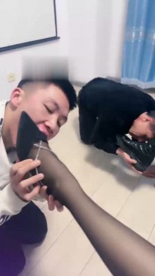 【网盘】【梦涵大人】姐妹俩玩弄父子狗【双视角版】 bf22055