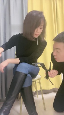 【网盘】【冷颜】马靴玩弄圈养奴 bf22102