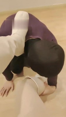 【网盘】【嫦曦】长靴白袜肉丝踩+求圣水 bf22105