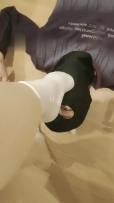 【网盘】【嫦曦】长靴白袜肉丝踩+求圣水 bf22105