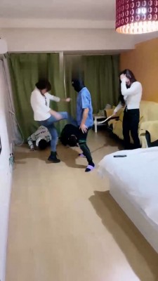 【网盘】【晴儿】群调-姐妹花群魔乱舞玩sm【双视角版】 bf22107