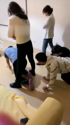 【网盘】【晴儿】群调-姐妹花群魔乱舞玩sm【双视角版】 bf22107