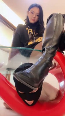 【网盘】【初见】长靴黑丝御姐蹂躏奶狗 bf22319