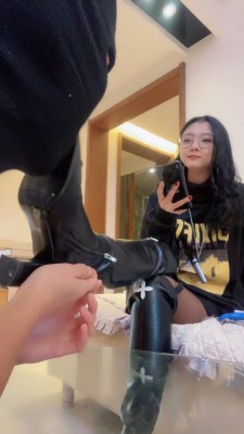 【网盘】【初见】长靴黑丝御姐蹂躏奶狗 bf22319