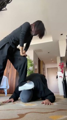 【网盘】【朱砂痣】骑马/吃鼻屎/圣水/踩踏 bf20350