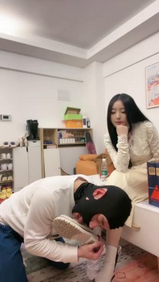 【网盘】【奈奈生】白靴子女主暴力虐打 bf22844