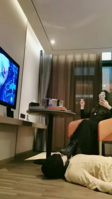 【网盘】【猫神大人】黑短靴御姐蹂躏 bf22837