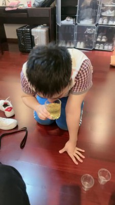 【网盘】【桃幼幼】学生主户外溜双狗 bf23005