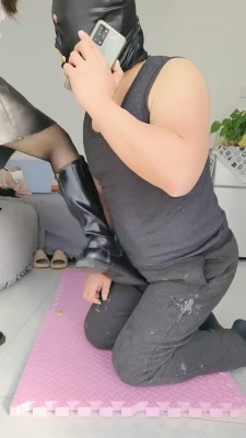 【网盘】【安飞殿下】御姐调老狗舔靴耳光 bf23033