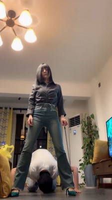 【网盘】【宝爷】御姐高跟辱奶狗 bf23209