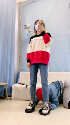 【网盘】【美离子】帆布鞋强迫路人做狗碾压踩打踢 bf23271