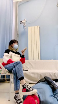 【网盘】【美离子】帆布鞋强迫路人做狗碾压踩打踢 bf23271