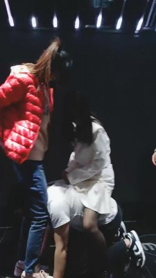 【网盘】【美娜格格】3素人女王KTv群调群虐 bf23295