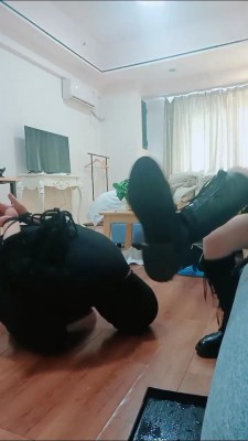 【网盘】【雯雯】长靴素人白领五花大绑虐 bf23662