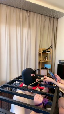 【网盘】【一嬛】超美御姐狗笼圈养调 bf23721