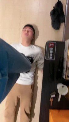 【网盘】【年华S】脏短靴踩踏食物喂食贱狗 bf23727